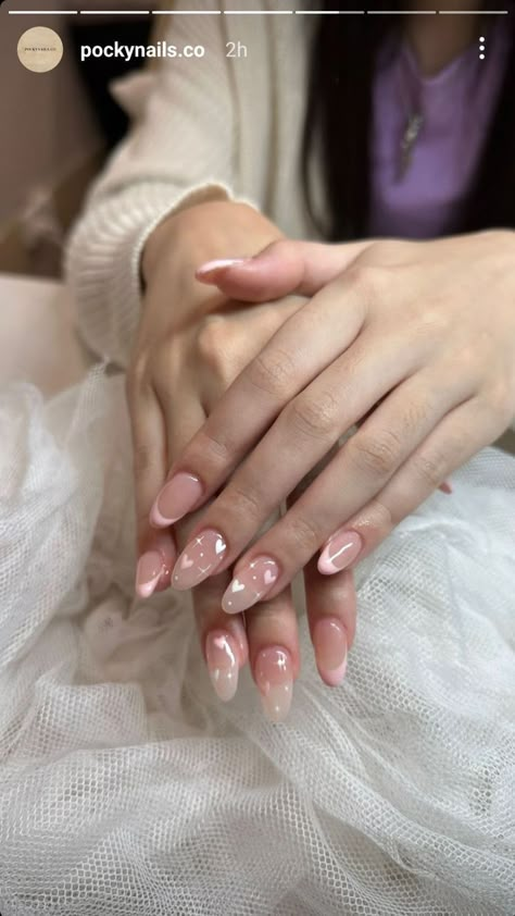 Elegant Almond Nails, Trendy Almond Nails, Paznokcie Hello Kitty, Almond Gel Nails, Kutek Disney, Girly Acrylic, Nail Looks, Asian Nails, Nagel Tips