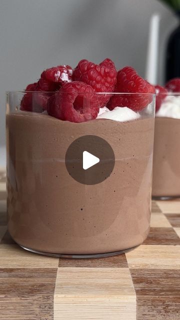 Marianna Moore on Instagram: "HIGH PROTEIN CHOCOLATE MOUSSE  Okay before you judge the cottage cheese… just try it.   Ingredients 1 cup low fat cottage cheese 1 scoop @flex_brands chocolate protein powder (discount code: MARIANNA15) 1 tbsp unsweetened cocoa powder 2 tbsp sweetener of choice, I did maple syrup  Instructions 1. Add all ingredients to a high speed blender or food processor. Blend until smooth and creamy.  2. Transfer mousse to jars then freeze for an hour to let set.  3. Serve with yogurt and berries and enjoy!   #healthydessert #healthysnack #highprotein #cottagecheese #glutenfreerecipes #healthyrecipes" Cottage Cheese High Protein Dessert, High Protein Cottage Cheese Dessert, Whipped Cottage Cheese Protein Dessert, Cottage Cheese Protein Mousse, High Protein Cottage Cheese Cookie Dough, Cottage Cheese Desserts, Smart Snacks, Chocolate Brands, Chocolate Protein Powder