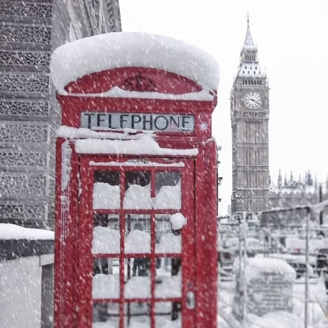 London Red Phone Booth, London Snow, London Street Photography, Red Phone Booth, Big Ben Clock, Telephone Box, Beautiful London, Telephone Booth, Phone Booth