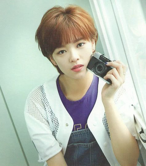 Twice - Jeongyeon #once #kpop Twice Jungyeon, Twice Group, Jeongyeon Twice, Twice Jeongyeon, Short Brown Hair, 2015 Hairstyles, What Is Love, One In A Million, My Only Love