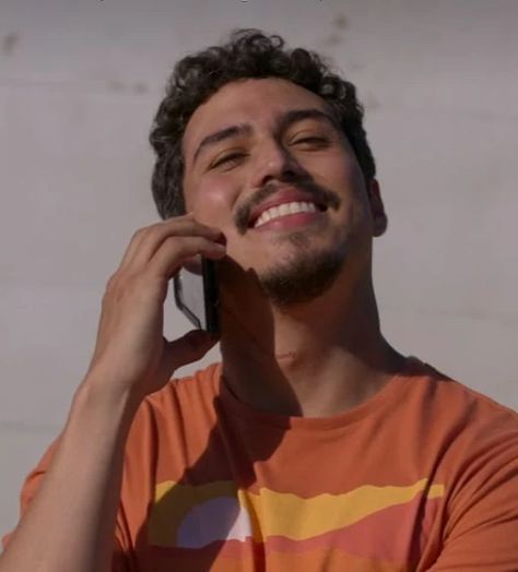 Oscar On My Block Season 4, Oscar Diaz On My Block, Funny Mexican Pictures, Santos Gang On My Block, Oscar Diaz, On My Block, Estilo Cholo, Latino Men, Black Cartoon Characters