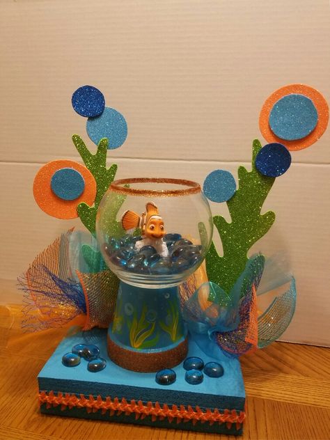 Finding Nemo Centerpiece Finding Nemo Centerpieces Diy, Nemo Centerpieces Ideas, Finding Nemo Centerpieces, Nemo Centerpieces, Finding Nemo Theme, Nemo Baby Shower, Finding Nemo Baby, Finding Dory Birthday Party, Dory Birthday Party