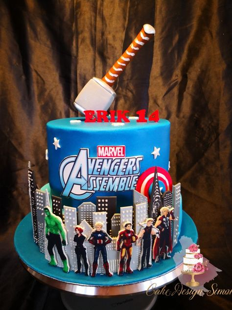 Avengers Cake Design, Superhero Birthday Party Decorations, Marvel Avengers Cake, Avengers Cake, Iron Man Birthday, Marvel Birthday Party, Power Ranger Birthday, Avengers Birthday, Baby Boy Cakes