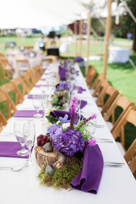 Love in a Ranch Wedding - Belle The Magazine Purple Wedding Tables, Beach Centerpieces, Purple Wedding Centerpieces, Wedding Table Setup, Purple Centerpieces, Purple Table, Elegant Wedding Inspiration, Lavender Wedding, Long Table