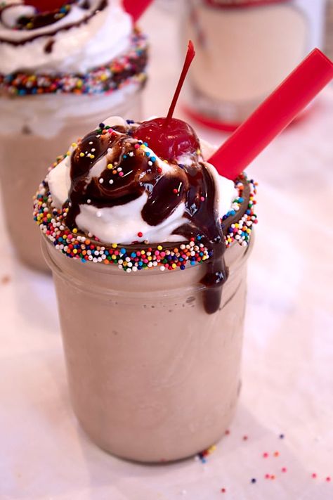 National Chocolate Milkshake Day, Malted Milk Shake Recipes, Old Fashioned Milkshake, Malt Milkshake Recipes, Malt Recipes Milkshakes, Malt Shake Recipes, Chocolate Malt Recipe, Chocolate Malt Milkshake, Ice Cream Shakes Milkshakes