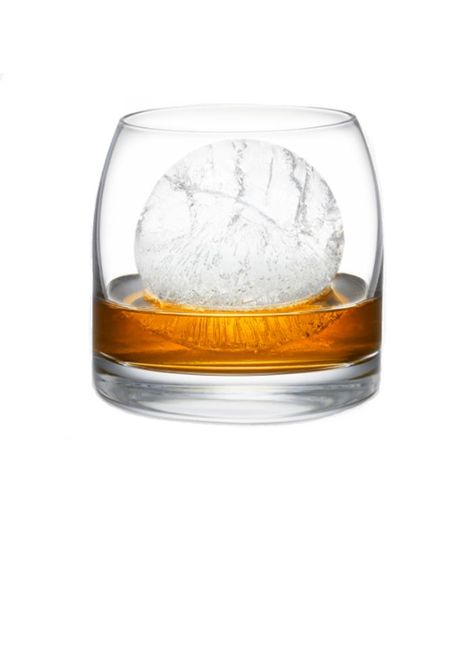 The Macallan Ice Ball Maker Macallan Whisky, Best Presents, Ice Ball Maker, Good Whiskey, Whiskey Gifts, Ice Ball, Whiskey Drinks, Product Photography, Scotch