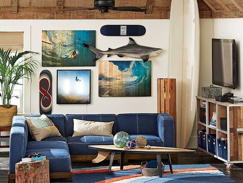 Ideas for future home Teen Lounge Rooms, Surf Bedroom, Deco Surf, Teen Lounge, Surf Room, Teen Furniture, Surf Decor, Outdoor Wicker Furniture, Surf House