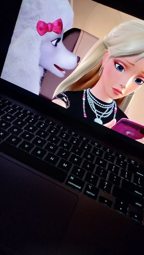 Barbie Wallpaper Laptop, Fake Ig Stories, Film Disney, Just Girl, Best Poses For Pictures, Barbie Princess, Jolie Photo, Barbie Movies, Pretty Selfies