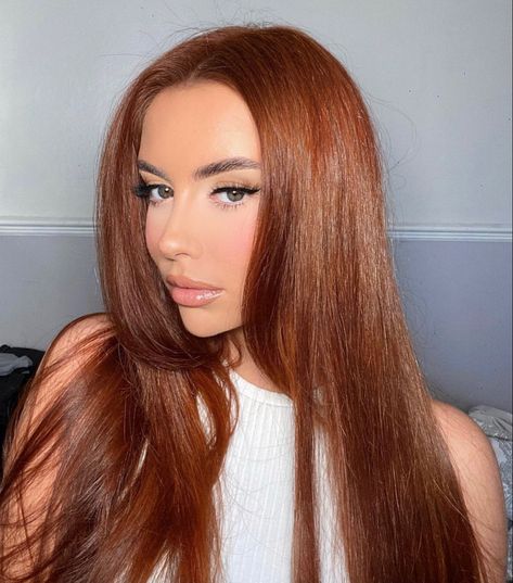 Outfits With Ginger Hair, 90s Shoulder Length Hair, Hair Dye Shades, Cowboy Copper, Red Hair Looks, Hair Color Orange, Ginger Hair Color, Hairstyles For Layered Hair, Honey Hair