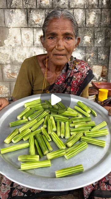 Drumstick Recipes Indian, Drum Stick Recipes, How To Cook Drumsticks, Indian Kitchen Decor, Kindergarten Addition, Country Food, Cooking Tricks, Amazing Food Hacks, Kids Heels