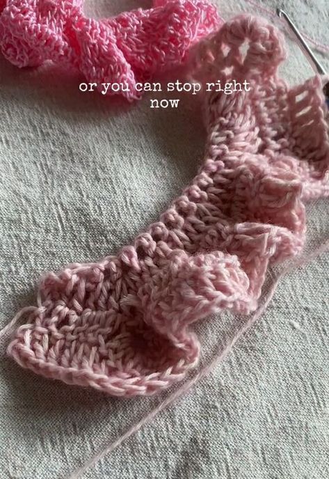 How To Crochet Ruffled Edges, Crochet Ruffle Edges For Blankets, Crochet Ruffle Sleeve Pattern, Ruffle Stitch Crochet, How To Crochet A Ruffle Edge, Pretty Crochet Borders, How To Make Crochet Ruffles, Ruffle Edge Crochet, How To Crochet Ruffle Edging