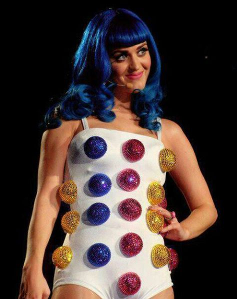 Katy Perry Halloween Costume, Gogo Dancer Outfits, Katy Perry Costume, Katy Perry Outfits, Katy Perry Hot, Cotton Candy Clouds, Dancers Outfit, Artist Outfit, Candy Girl