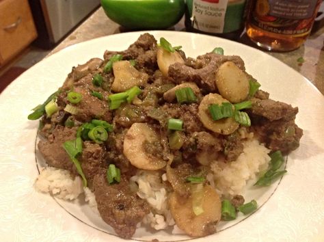 CHINESE STYLE LIVER & ONIONS Chicken Gizzards, Liver And Onions, Liver Recipes, Beef Liver, Food Club, Just A Pinch, Better Homes And Garden, Muscle Tissue, Basic Recipes