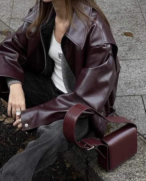 Burgundy Leather Jacket, Jacket Outfit, Stylish Jackets, Rainy Day Outfit, Autumn Outfit, Style Mistakes, Two Piece Dress, Outfits Casuales, Outfits Aesthetic