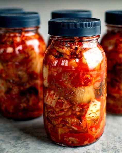 Seasonal Homestead, Fermenting Recipes, Korean Chili Powder, Make Kimchi, Chinese Chives, Fermentation Crock, Kimchi Recipe, Fermentation Recipes, Fermented Vegetables