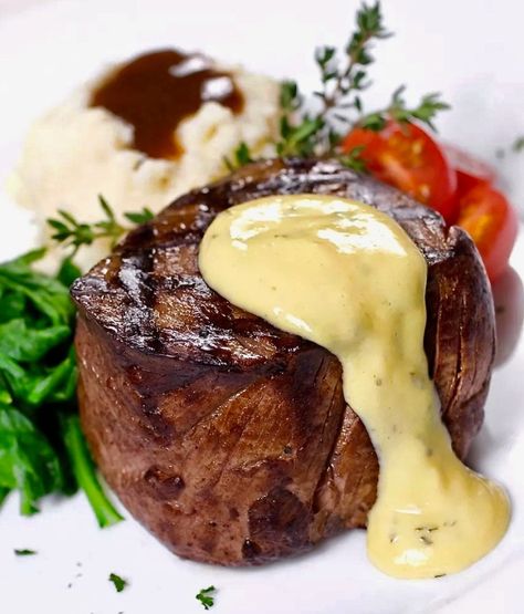 How to Make Julia Child's BEST Béarnaise Sauce. Steaks, Fish and Eggs go to new heights of DELICIOUS with this famous recipe! Click on the photo to get the recipe on La Bella Vita Cucina | italianbellavita.com #bearnaise #juliachild #julia #child #sauce #french #recipe #steak #steaksauce #béarnaise Bernaise Sauce Recipe Filet Mignon, Bernaise Sauce, Oscar Food, Beef Medallions, Filet Mignon Recipes, How To Cook Greens, Julia Child Recipes, Bearnaise Sauce, Famous Recipe