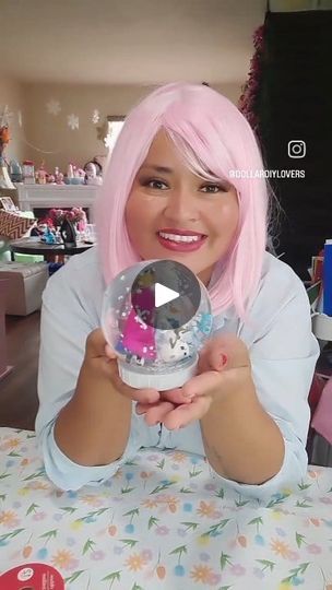 40K views · 1K reactions | ✨️🔮DIY FROZEN SNOW GLOBE✨️ Hello friends! Happy Friday!    #easydiy #viralreelsfbpage #viralvideo #viralFBvideo #manualidadesfaciles #viralpost #dollartreediy #crafts #snowglobe #frozen #crafts | Dollardiylovers | Dollardiylovers · Original audio Mini Snow Globes Diy, How To Make A Snow Globe, Frozen Snowglobe, Snow Globe Picture Frame, Snow Globe Ideas, Frozen Snow Globe, Waterless Snow Globe Diy, Easy Snow Globes, Snowglobe Craft