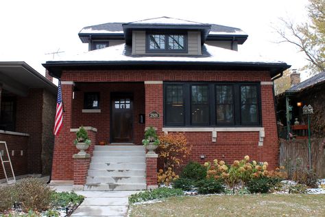 Modern Brick Bungalow Exterior, Chicago Bungalow Remodel, Brick Craftsman House, Brick Bungalow Exterior, Bungalow Curb Appeal, Bungalow Front Door, Bungalow Exterior Colors, Front Porch Curb Appeal, Brick Bungalow