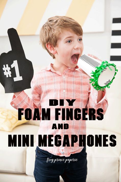 DIY Foam Fingers and Mini Megaphones Super Bowl Party Super Bowl Crafts, Super Bowl Activities, Diy Football Party, Football Activity, Football Crafts, Football Diy, Foam Finger, Sport Craft, Sports Camp