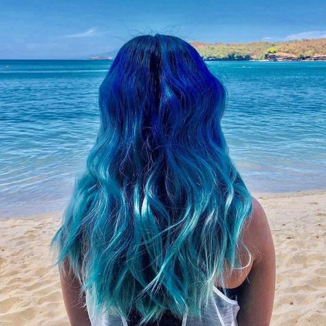 Dark Blue To Light Blue Hair, Dark Blue To Light Blue Hair Ombre, Dark Blue And Light Blue Hair, Ocean Blue Hair, Ombre Hair Dark, Blue Hair Ombre, Light Black Hair, Blue Mermaid Hair, Sea Hair