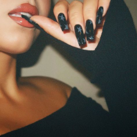 #nails #nailideas #blacknails #halloweennails #fallnails #fallblacknails #acrylicnailsideas #naildesign #nailart #starnails #naildesignideas #longnails #longnailideas #longblacknails #nailinspo #blacknailinspo Almond Shaped Black Nails Designs, Alt Nails Coffin, Black Almond Acrylic Nails Design, Tarayummy Nails, Dark Coffin Nail Ideas, Tarayummy Mindset, Black Star Nails, Acrylics Black, Long Black Nails