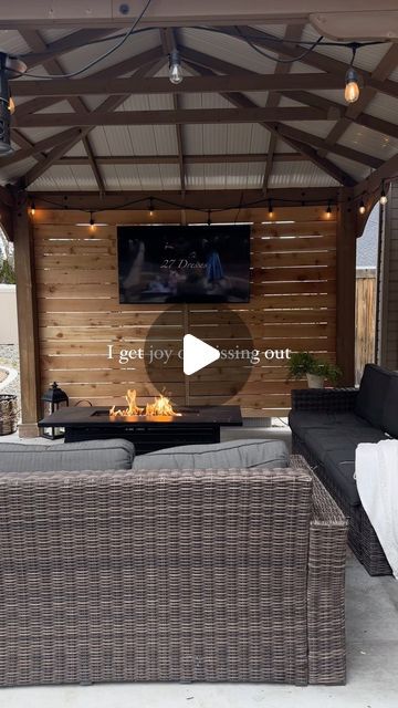 Vanessa Pulido on Instagram: "Endless DIY projects so we can get JOMO and staying home 🤣😍 this privacy wall was such a game changer! It added such a cool vibe to our patio and now we can enjoy movies outside with the fire! All about the vibes baby!! . #outdoorpatios #patiovibes #patiodecor #outdoordiy #outdoorprojects" Costco Gazebo, Porch Privacy, Diy Gazebo, Privacy Wall, Patio Privacy, Rooftop Terrace Design, Privacy Walls, Terrace Design, Patio Decorating