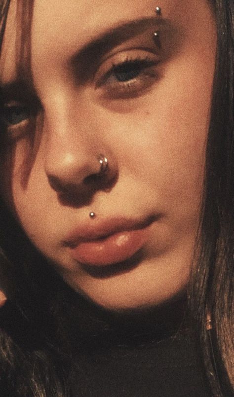 Piercings Aesthetic Grunge, Eyebrow Piercing Aesthetic, Aesthetic Ear Piercings, Aesthetic Ear Piercing, Eyebrows Piercing, Eyebrow Piercing Girl, Ear Piercing Aesthetic, Ear Piercings Aesthetic, Womens Hacks