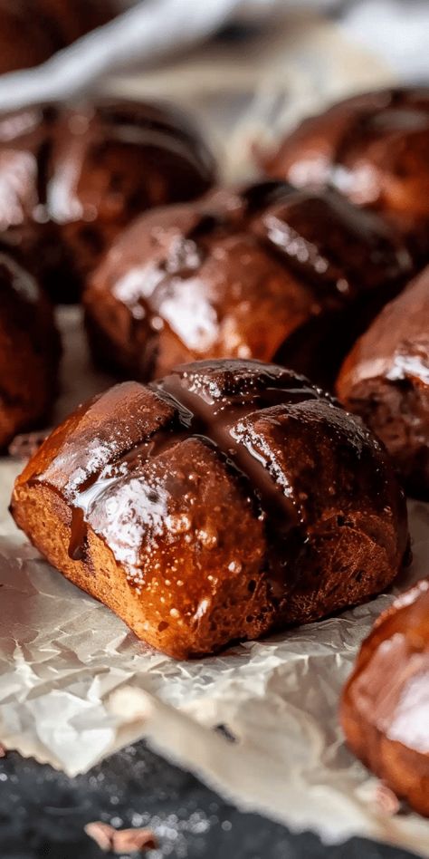 Brioche Chocolate Hot Cross Buns – Chasety Brioche Chocolate, Chocolate Hot Cross Buns, Brioche Donuts, Chocolate Brioche, English Desserts, Sticky Bun, Festive Baking, Baked Dessert, Bake Bread