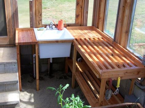 Greenhouse workbench idea - The sink is key Sink Potting Bench, Potting Bench With Sink, Serre Diy, Homemade Greenhouse, Greenhouse Supplies, Garden Sink, Potting Table, Potting Tables, Gardening Landscaping