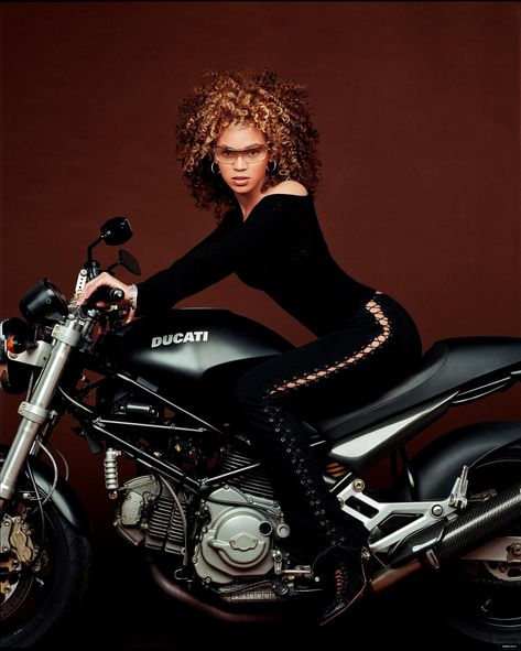 Rafael Carter. on Twitter: "Beyoncé for Movieline Magazine (Jul. 2002)… " Beyonce 2000's, Niki Taylor, Lita Ford, Belen Rodriguez, Beyonce Outfits, Jillian Michaels, Jayne Mansfield, Ann Margret, Beyoncé Giselle Knowles-carter