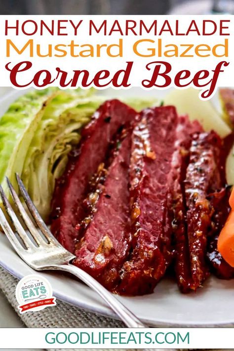 Corned Beef Glaze Recipe, Glazed Corned Beef, Cooking Corned Beef Brisket, Corned Beef Seasoning, Irish Dinner Recipes, Best Corned Beef Recipe, Brisket Crock Pot, Baked Corned Beef, Corned Beef Recipe