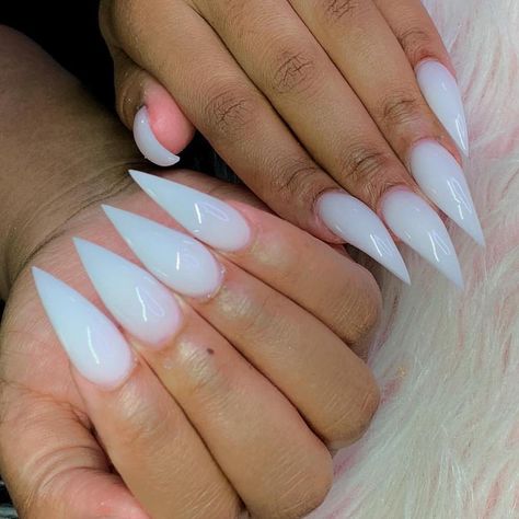 White Stelito Nails, Stelito Nails, Long Stiletto Nails, Drip Nails, Stiletto Nails Designs, White Nail Art, Nail Art Videos, Fancy Nails, Nail Games