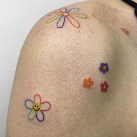 #Tattoos Small Colorful Tattoos, Handpoke Tattoo, Geniale Tattoos, Cute Little Tattoos, Cute Tiny Tattoos, Poke Tattoo, Dainty Tattoos, Aesthetic Tattoo, Dream Tattoos