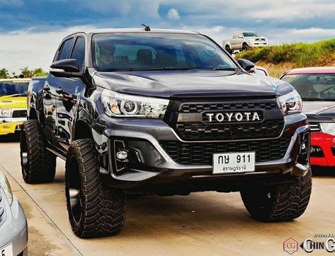 Toyota Hulix 4x4, Toyota Hilux Modified, Toyota Hilux Offroad, Hilux Mods, Bmw Truck, Toyota Hilux 4x4, Highlander Toyota, Car Stunt, Hilux 4x4