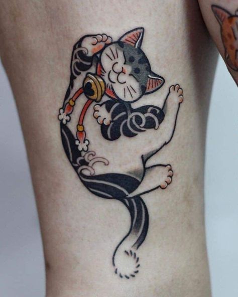 Cat Playing Tattoo, Lucky Cat Tattoo Traditional, Mon Mon Cat, Japanese Lucky Cat Tattoo, Cat Traditional Tattoo, Japanese Cat Tattoo, Traditional Cat Tattoo, Lucky Cat Tattoo, Kitten Tattoo