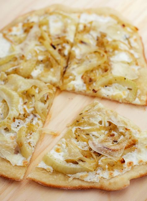 Caramelized Fennel, Onion Pizza, Fennel Recipes, Gold Potatoes, Csa Recipes, Easy Meal Ideas, Yukon Gold, Appetizer Bites, Eat To Live