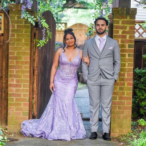 Lavender Fitted Prom Dress, Lavender Prom Dress With Date, Lilac Prom Dress Couple, Lavender Mermaid Prom Dress, Lilac Prom Couple, Prom Dress Lilac Lavender, Light Purple Prom Dress Couple, Purple Prom Dress Couple, Mermaid Lavender Prom Dress