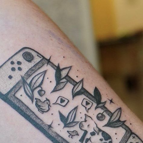 *✧･ﾟsoup ･ﾟ✧* on Instagram: "super cute stardew valley switch 🫵 . . . #yegtattoos #yegtattooartist #edmontontattoos #stardewvalleytattoo #stardewvalley #stardewvalleyfanart" Nintendo Switch Tattoo, Stardew Valley Switch, Switch Tattoo, Chicken Tattoo, Video Game Tattoo, Scaredy Cat, Geek Tattoo, Kawaii Tattoo, Fresh Tattoo