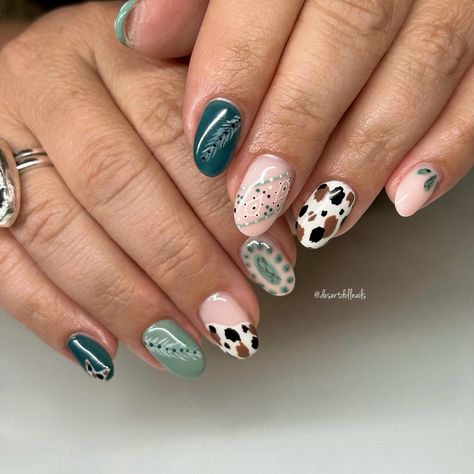 western nails for a country concert tomorrow!!🎵🤍 and yes I’ll be tagging along of course 🤠 any guesses who?!? . Hint: 🕔🏝️🍻 #vernalnails #handpaintednailart #nailsbyme #nailtechlife #nailfie #newnails #filesbyless #luxagang #madamglam #mynails #nailday #nailtechbff #utahnailtech #nailinspiration #mylifeasanailtech #desertdollnails #vernail #freehandnailartist #uintahbasin #utahnailcommunity #vernalutah #naturalnailspecialist #nailinspo #countrynails #westernnails Western Holiday Nails, Western Nail Art Designs, Zach Bryan Concert Nails, Western Spring Nails, Western Winter Nails, Cowboy Christmas Nails, Longhorn Nails, Rodeo Nails Westerns, Western Themed Nails