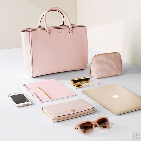 #TheRobinson: From work to weekend and anywhere in-between What In My Bag, Zip Tote, Everything Pink, Work Bags, Handbags Michael Kors, Kate Spade Top Handle Bag, The Pink, Girly Things, Purse Wallet