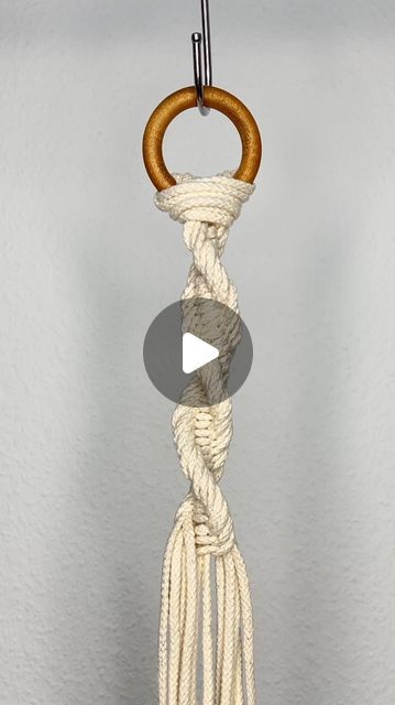 Macrame Braid, Twist Braid Tutorial, How To Do Macrame, Macrame Bracelet Diy, Knots Tutorial, Crochet Sandals, Macrame Hanger, Braid Tutorial, Macrame Bag