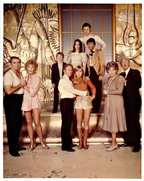 The Poseidon Adventure 1972 — with Ernest Borgnine, Stella Stevens, Eric Shea, Red Buttons, Pamela Sue Martin, Carol Lynley, Gene Hackman, Roddy McDowall, Shelly Winters and Jack Albertson. Pamela Sue Martin, Carol Lynley, Roddy Mcdowall, The Poseidon Adventure, Gene Hackman, Stella Stevens, Retro Hollywood, Ernest Borgnine, Shelley Winters