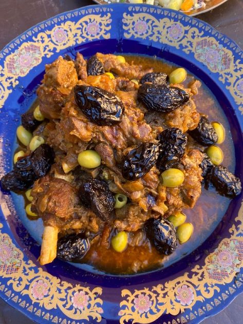 Moroccan Food Traditional Aesthetic, Moroccan Food Traditional, Morocco Food, Moroccan Dishes, Algerian Recipes, Egyptian Food, Vegetarian Fast Food, Moroccan Culture, Moroccan Food