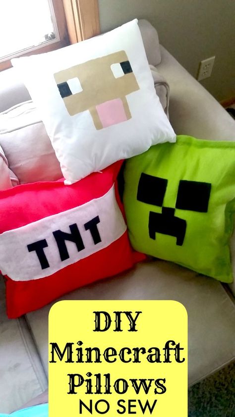 DIY Minecraft Pillows NO SEW Tutorial - Sheep, Creeper, and TNT Bomb - SO easy and she shows 2 different ways to make them! My kids will love this as a holiday gift for their bedroom! Minecraft Pillow, Even If, Diy Minecraft, Minecraft Bedroom, Minecraft Room, Minecraft Birthday Party, Minecraft Birthday, Costura Diy, Minecraft Party