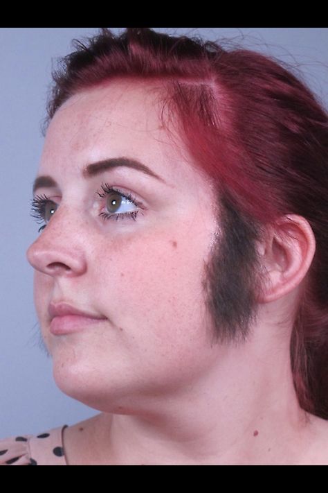 Women with sideburns are sexy. Women With Sideburns, Sideburns Women, Women Sideburns, Fake Beard Makeup, Beard Makeup, Faces Reference, Random Faces, Fake Beards, Chubby Face