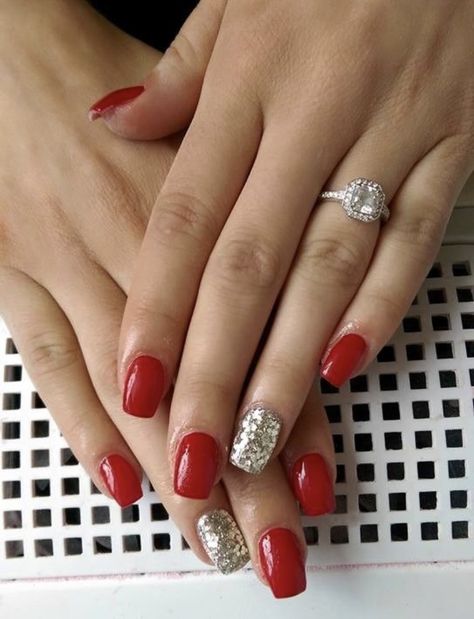 Short Red Nails With Glitter, Red And Silver Nails Short, Red And Sparkle Nails, Red Glitter Gel Nails, Red Gel Nails Short, Nails Red And Silver, Nails Glitter Short, Short Red Acrylic Nails, Red Christmas Nails Short