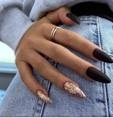 Classy Bright Nails, Birthday Nail Inspo Acrylic Medium, Sassy Nails Designs, New Years Nail Designs, Unghie Sfumate, Sassy Nails, Her Nails, Sparkle Nails, New Year's Nails