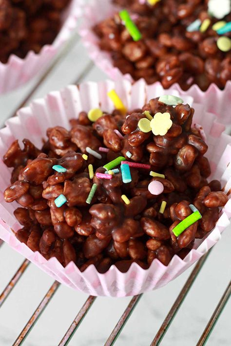 Vegan Rice Crispy Cakes Rice Crispy Cakes, Chocolate Rice Crispy Cakes, Chocolate Crispy Cakes, Vegan Rice Crispy Treats, Vegetarian Marshmallows, Rice Crispy Cake, Chocolate Rice Crispy, Rice Krispie Cakes, Cake Calories