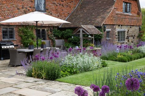 Country Garden Design, Country Cottage Garden, English Garden Design, Back Garden Design, Cottage Garden Design, Landscape Designer, Patio Garden Design, English Cottage Garden, Garden Design Plans