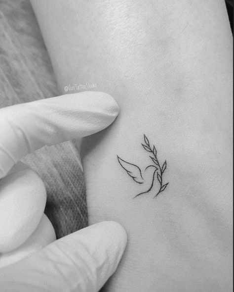 Small Dove Tattoos For Women, Dove And Olive Branch Tattoo, Chic Tattoos For Women, Simple Dove Tattoo, Small Dove Tattoos, Word Tattoo Ideas, Dove Tattoo Design, Bird Tattoos For Women, Vogel Tattoo